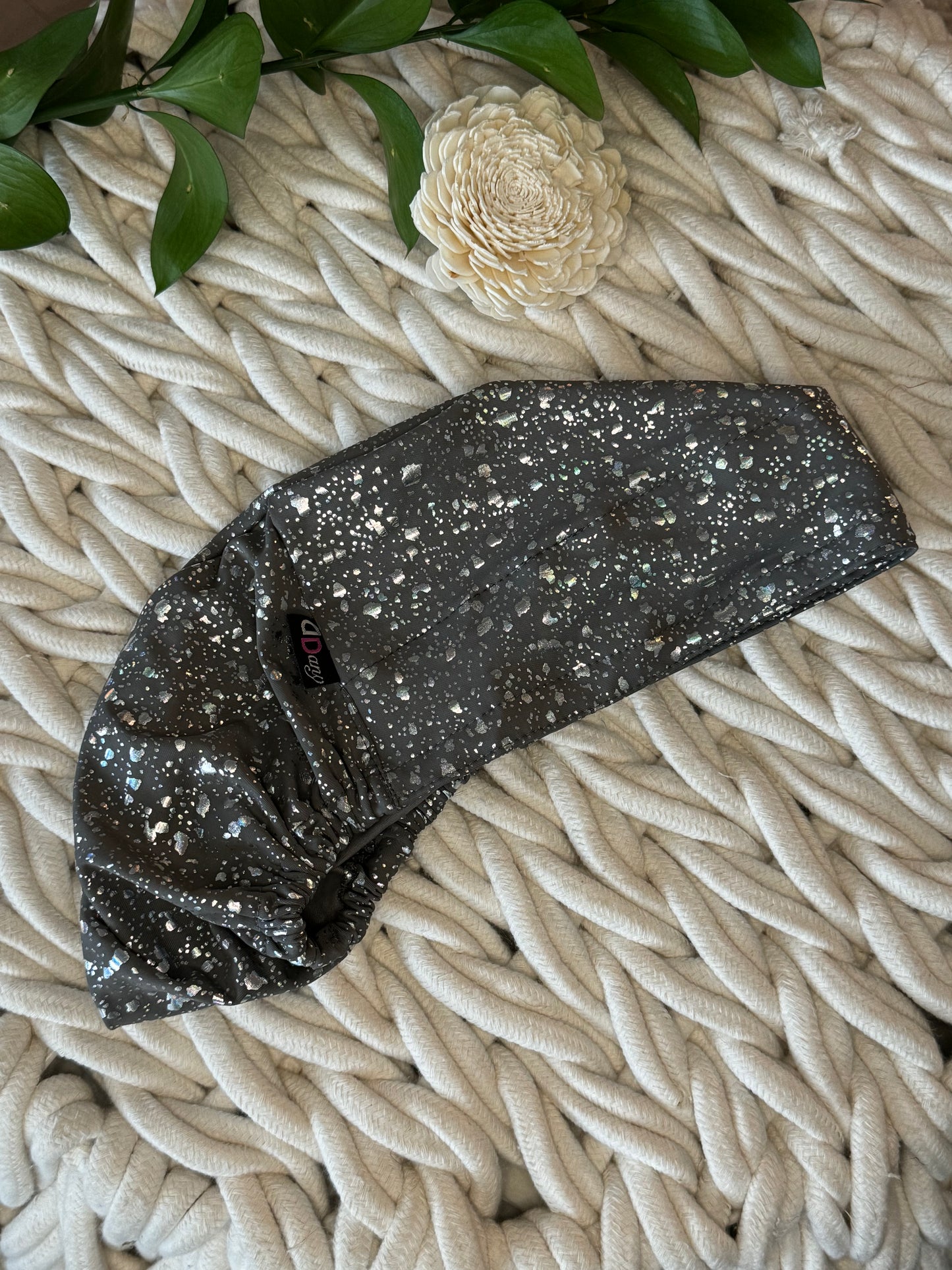 Scrub Hat - Flashes Glow